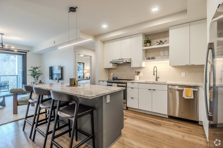 More Photos Of 1441 Peachtree St, Atlanta Apartments For Lease
