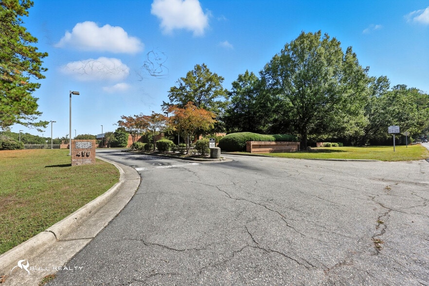 More Photos Of 458 Whitfield St, Fayetteville Manufacturing For Lease