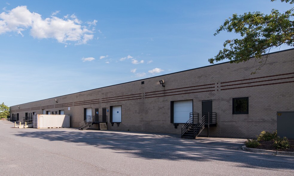 More Photos Of 910 Cromwell Park Dr, Glen Burnie Unknown For Lease