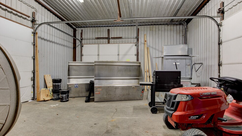 More Photos Of 2015 Payne st, Tell City Light Distribution For Sale