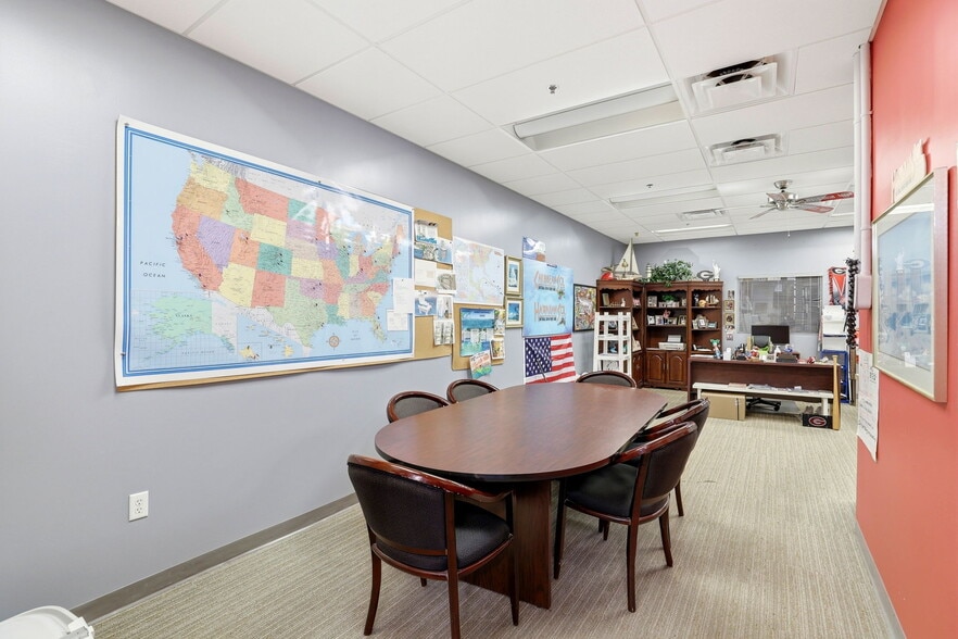 More Photos Of 6881 Kingspointe Pky, Orlando Flex For Sale