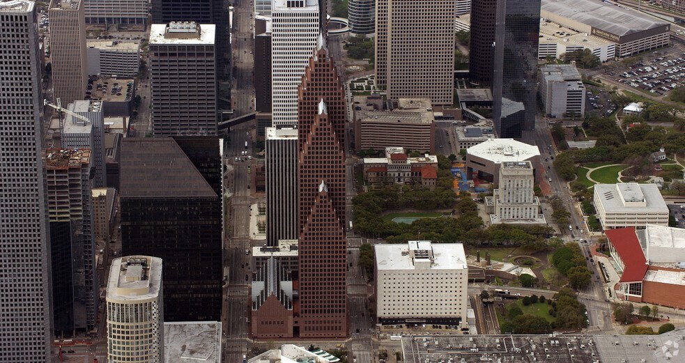 More Photos Of 700 Louisiana St, Houston Office For Lease