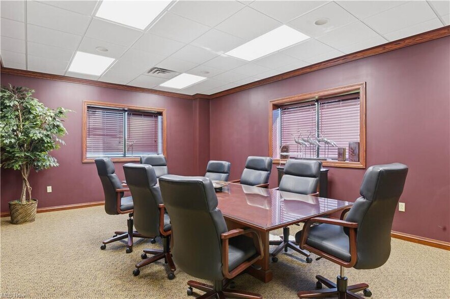 More Photos Of 319 Howard Dr, Sandusky Office For Sale