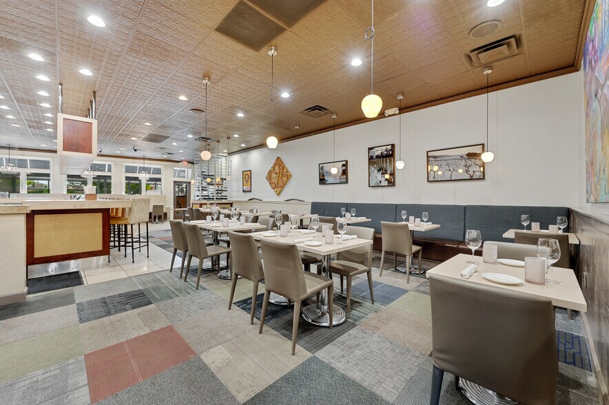 More Photos Of 626 Rood Ave, Grand Junction Restaurant For Sale