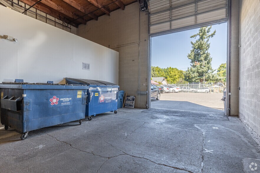 More Photos Of 560 21st St SE, Salem Manufacturing For Lease