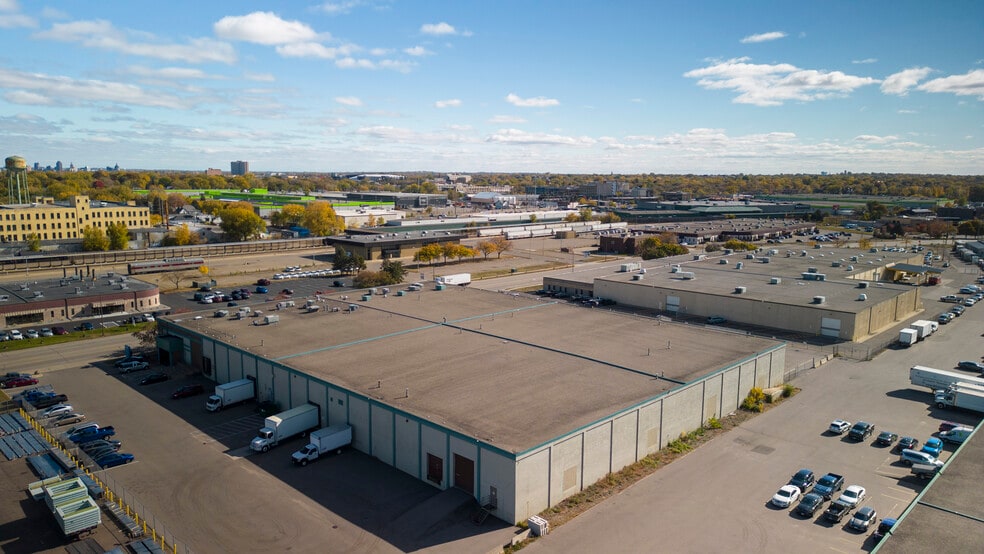 More Photos Of 801 Transfer Rd, Saint Paul Parking Lot For Lease