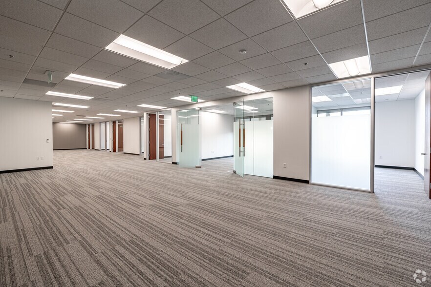 More Photos Of 27101-27201 Puerta Real, Mission Viejo Unknown For Lease