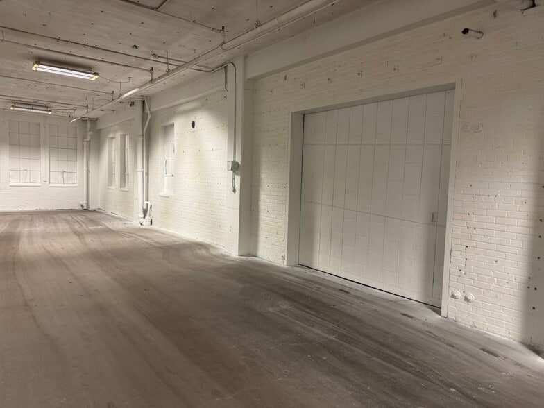 More Photos Of 110 Buffalo Rd, Rochester Warehouse For Lease