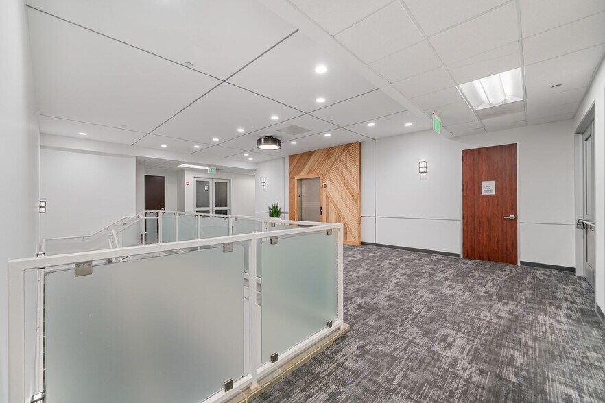 More Photos Of 506 Graham Dr, Tomball Medical For Lease