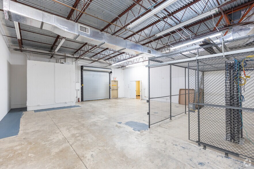 More Photos Of 5101 NW 21st Ave, Fort Lauderdale Light Distribution For Lease