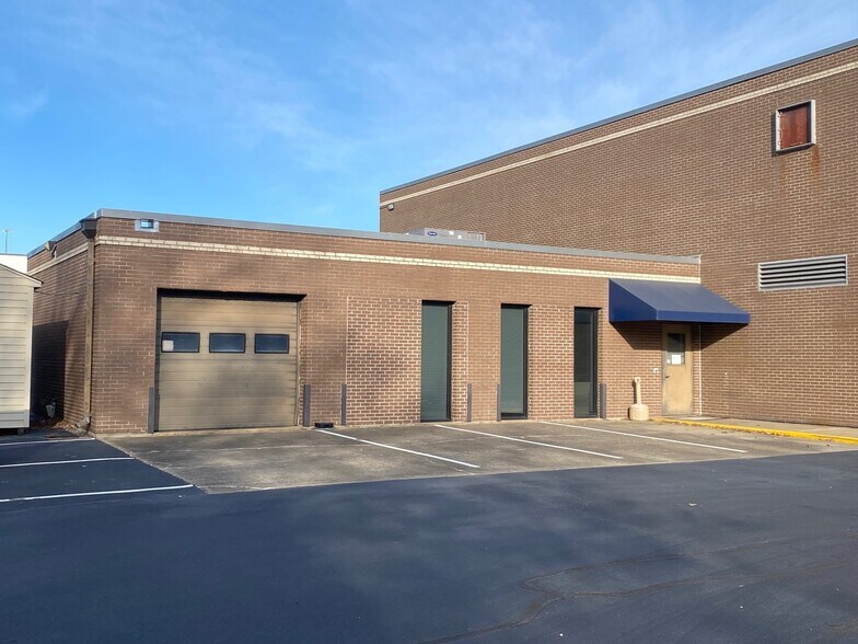 More Photos Of 6371 Center Dr, Norfolk Office For Lease