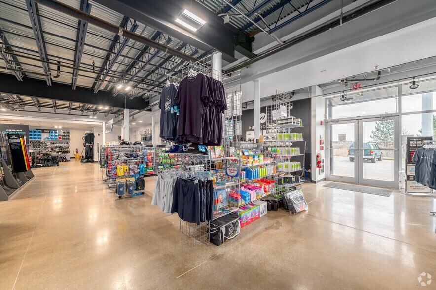 More Photos Of 6505 Mayfield Rd, Mayfield Heights Freestanding For Sale