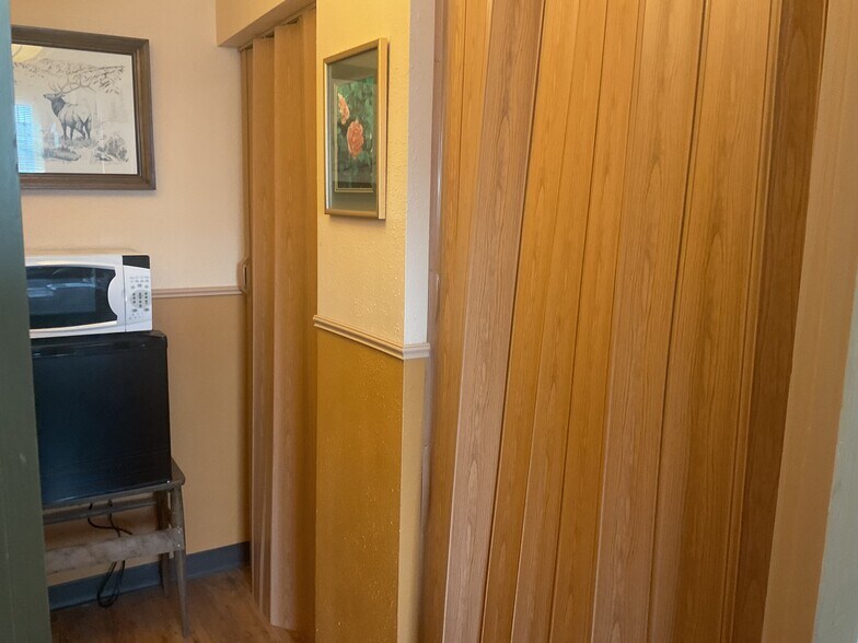 More Photos Of 145 Main st, Waitsburg Office For Lease