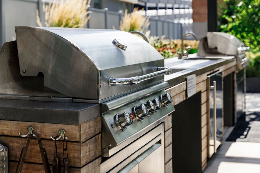 More Photos Of 190 Pleasant St, Malden Apartments For Lease