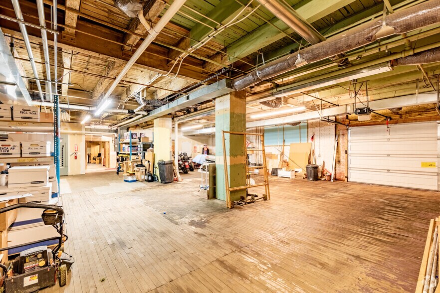 More Photos Of 400 Admiral Blvd, Kansas City Office For Sale