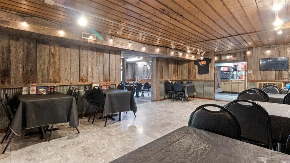More Photos Of 1027 Porter Wagoner Blvd, West Plains Restaurant For Sale