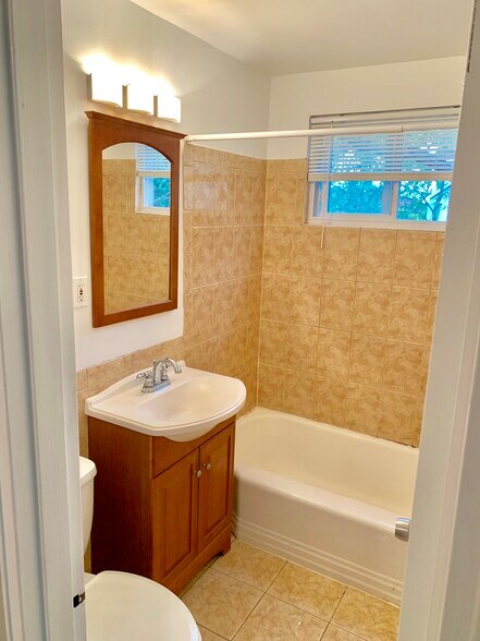 More Photos Of 111 E Uhler Ave, Alexandria Apartments For Sale