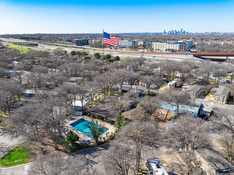 More Photos Of 7901 E Ben White Blvd, Austin Manufactured Housing Mobile Home Park For Sale