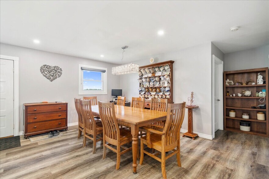 More Photos Of 383731 Salford Rd, Salford Freestanding For Sale