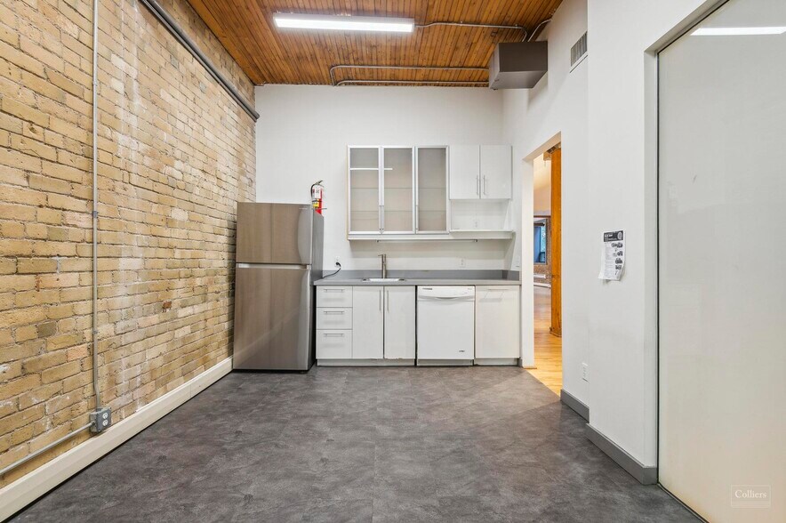 More Photos Of 282 Richmond St E, Toronto Office For Sale