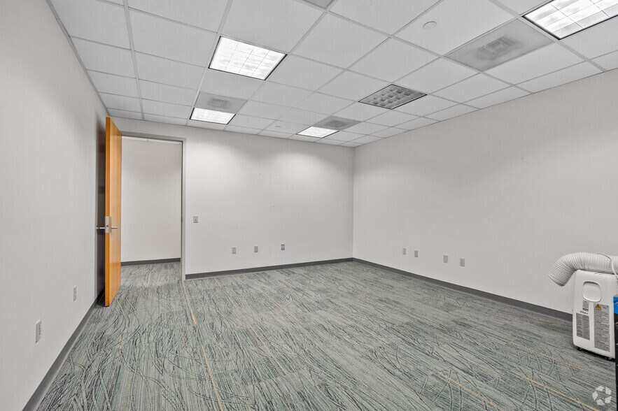 More Photos Of 1100 Berkshire Blvd, Wyomissing Medical For Lease