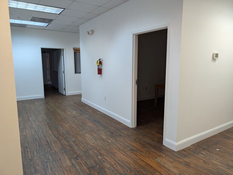 More Photos Of 12860-12864 NW South River Dr, Medley Warehouse For Lease