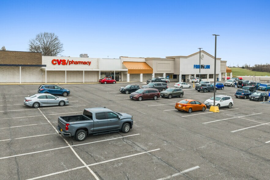 More Photos Of 1380 E Main St, Wytheville Supermarket For Sale