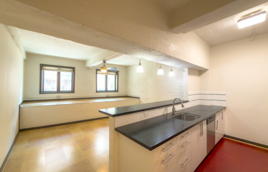 More Photos Of 110 Campbell Ave SW, Roanoke Loft Creative Space For Sale