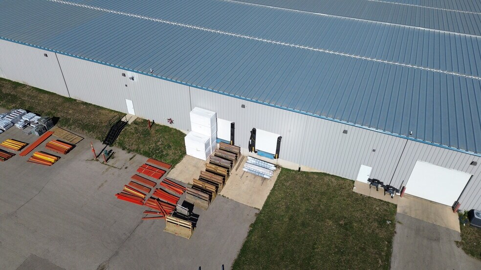 More Photos Of 815 Mann Rd SW, Cedar Rapids Warehouse For Lease