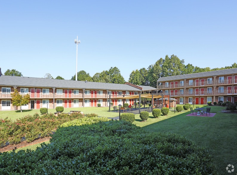 More Photos Of 3501 E Independence Blvd, Charlotte Apartments For Sale