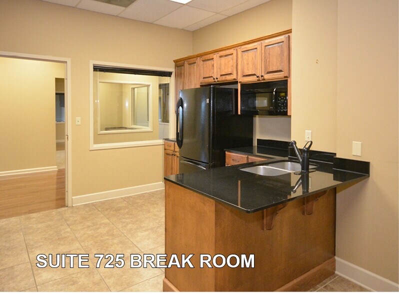 More Photos Of 900 S Shackleford Rd, Little Rock Office For Lease