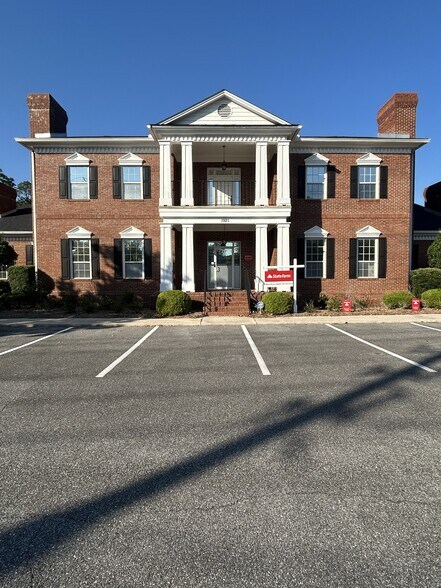 Primary Photo Of 1921 Capital Cir NE, Tallahassee Medical For Lease