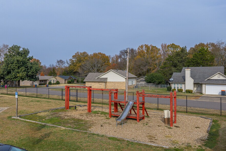 More Photos Of 401 N Cumberland Ave, Russellville Apartments For Sale