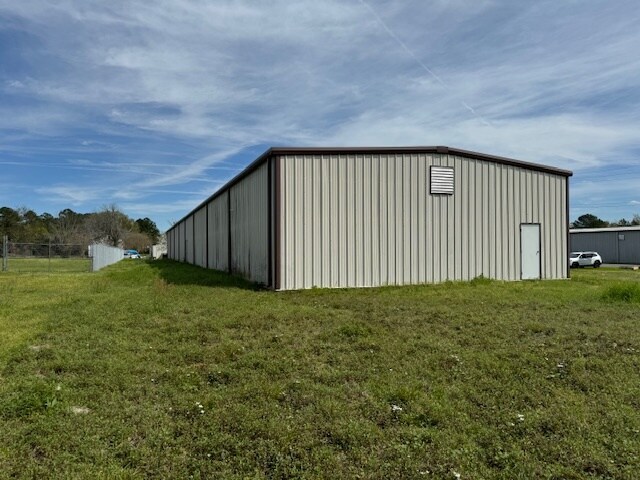 More Photos Of 705 Goldkist ave, Live Oak Warehouse For Sale