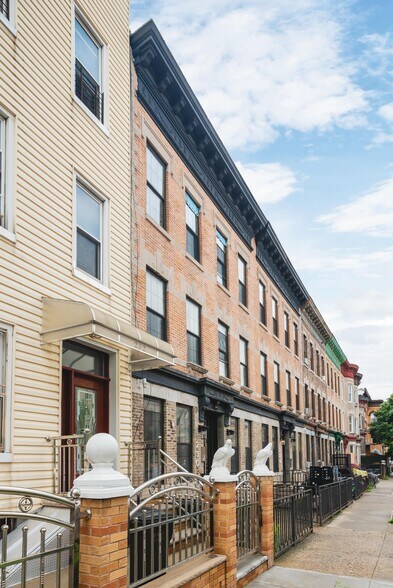 More Photos Of 230 Schaefer St, Brooklyn Apartments For Sale