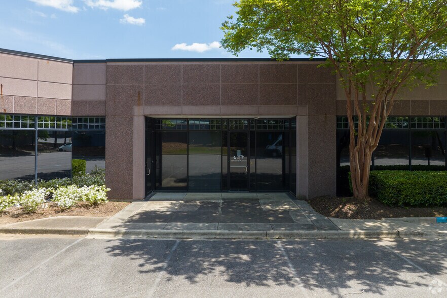 More Photos Of 4100 Colonnade Pky, Birmingham Office For Sale