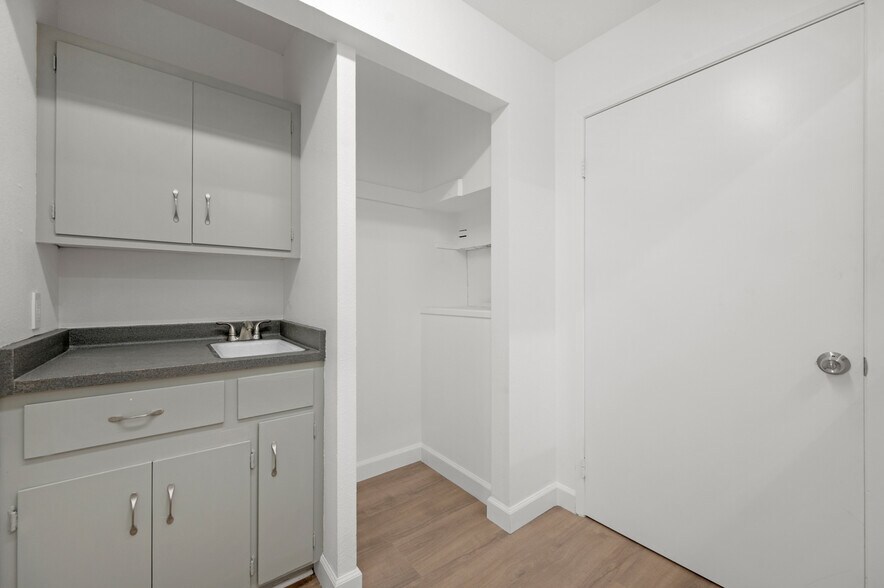 More Photos Of 1215-1239 Rose Ave, Selma Medical For Lease