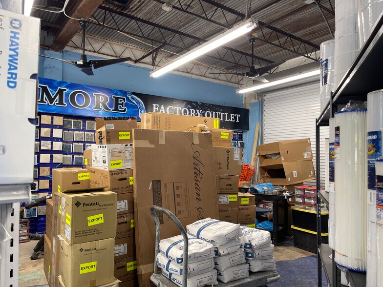 More Photos Of 4410 Peters Rd, Plantation General Retail For Sale