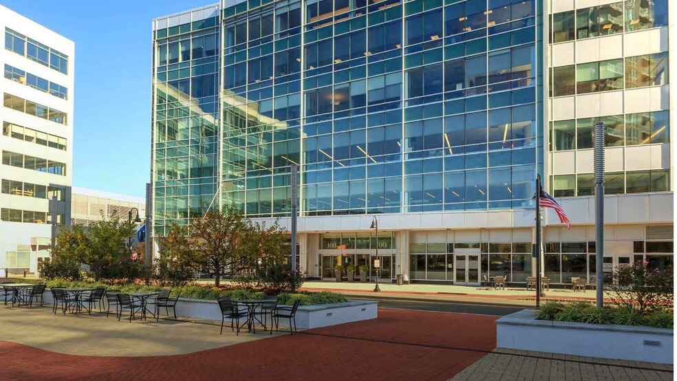 Primary Photo Of 18 Harbor Point Rd, Stamford Office For Lease