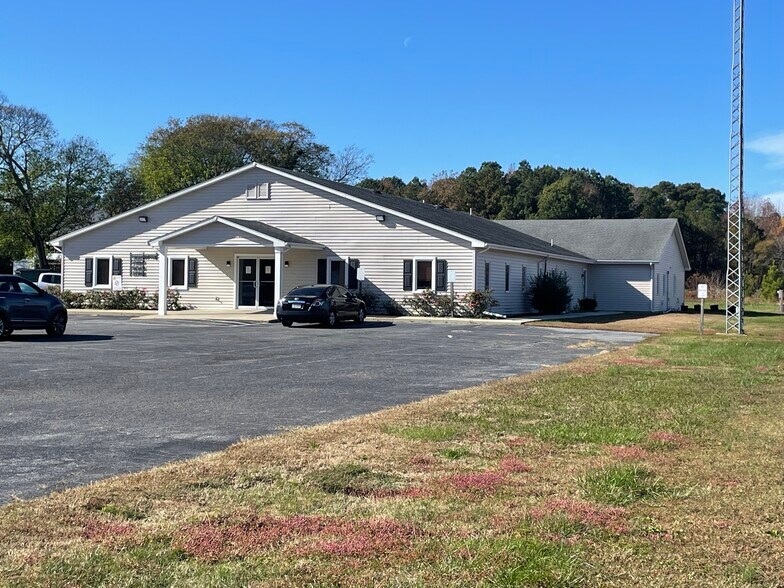 Primary Photo Of 7114 Lankford Hwy, Nassawadox Medical For Sale