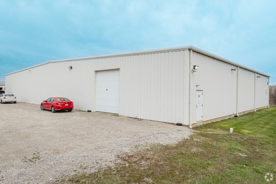 More Photos Of 12962 Eckel Junction Rd, Perrysburg Warehouse For Lease