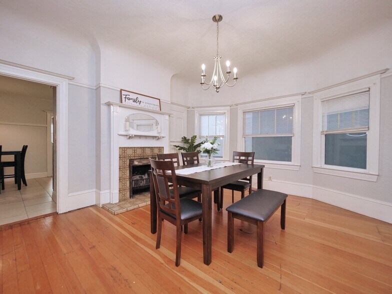 More Photos Of 1901-1903 H St, Sacramento Apartments For Sale