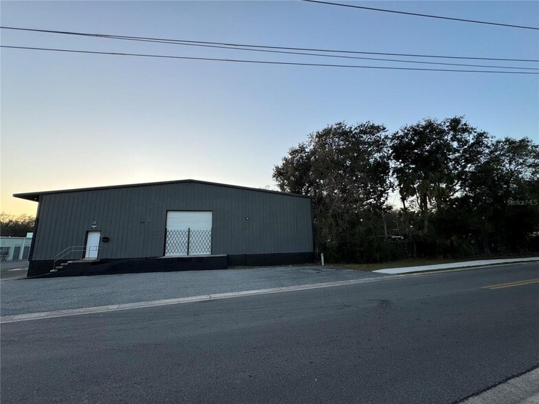 Primary Photo Of 424 S Deleon Ave, Titusville Warehouse For Sale