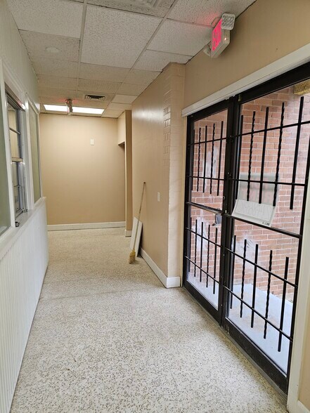 More Photos Of 8300 Homestead Rd, Houston Medical For Sale