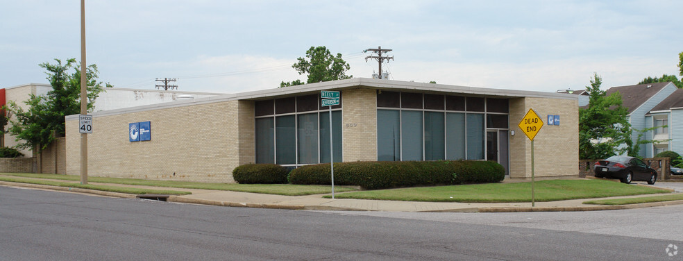 Primary Photo Of 609 Jefferson Ave, Memphis Office For Sale