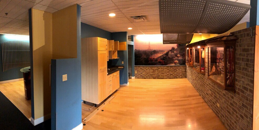 More Photos Of 4 Atrium Dr, Albany Office For Lease
