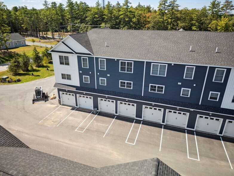 More Photos Of 3 Quill Lane, Barrington Apartments For Lease