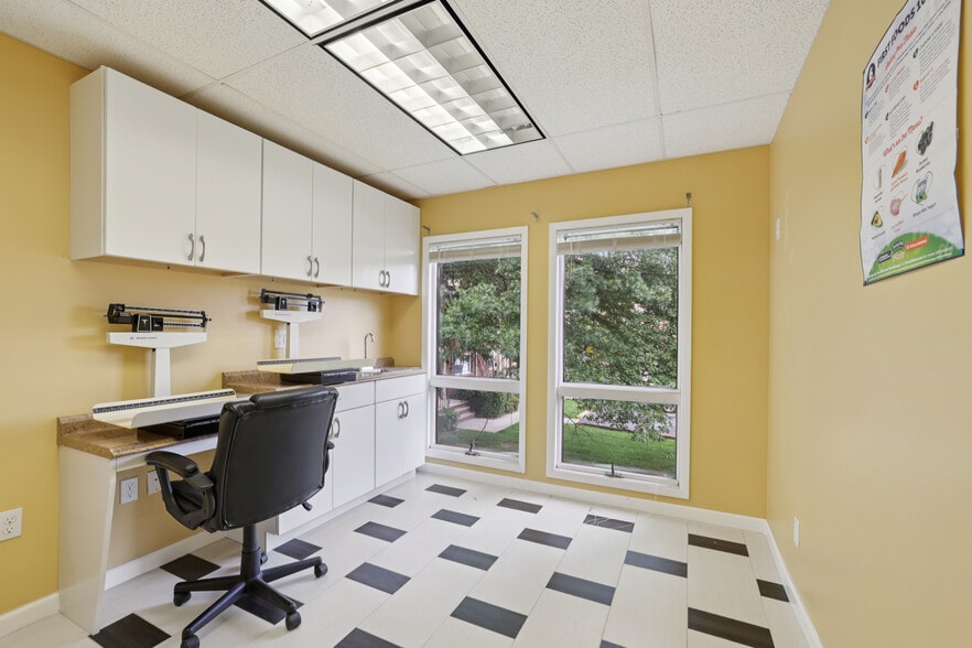 More Photos Of 362-364 Parsippany Rd, Parsippany Office For Sale