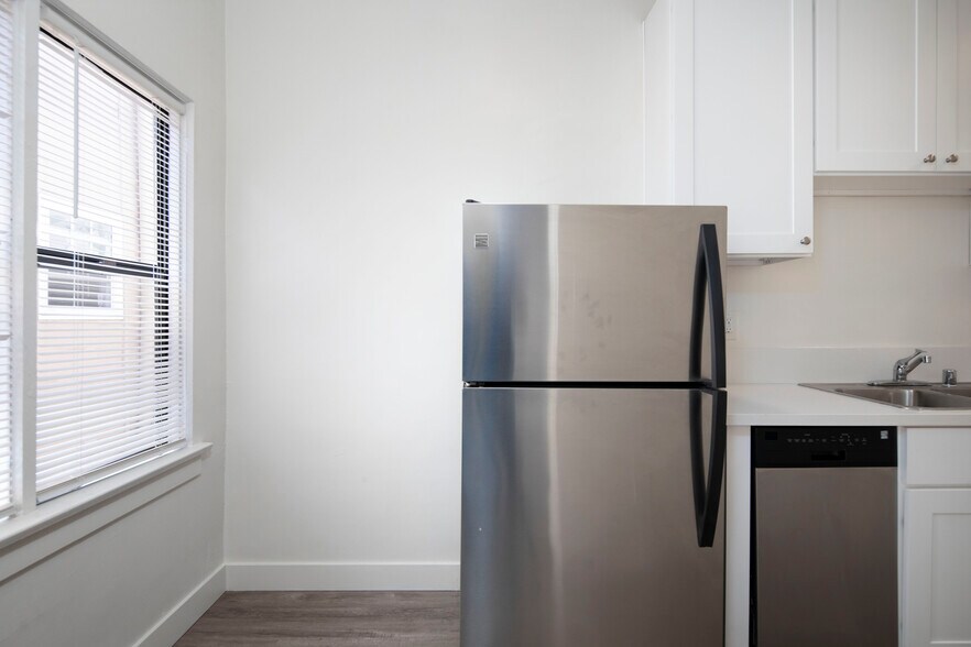 More Photos Of 3939 7th Ave, San Diego Apartments For Sale