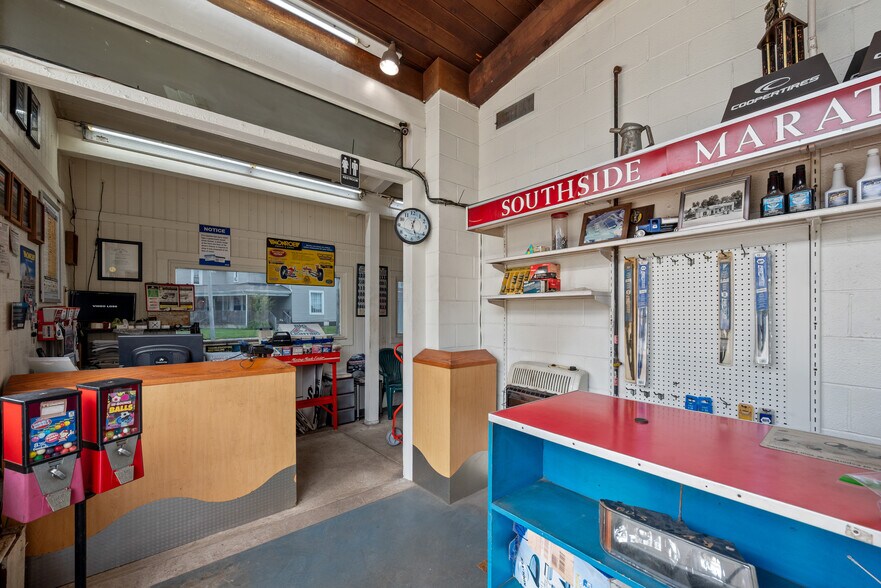 More Photos Of 602 S Jefferson St, Huntington Specialty For Sale
